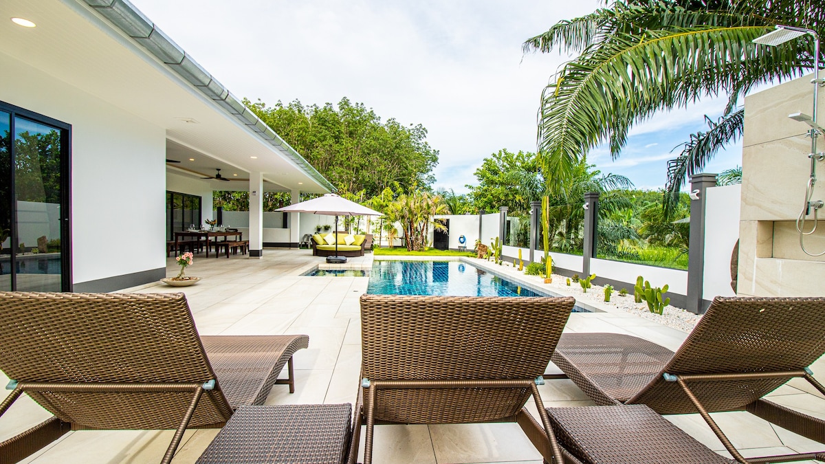 new Villa Ao Nang 4 Bedrooms 4 Bathrooms, 10m Pool