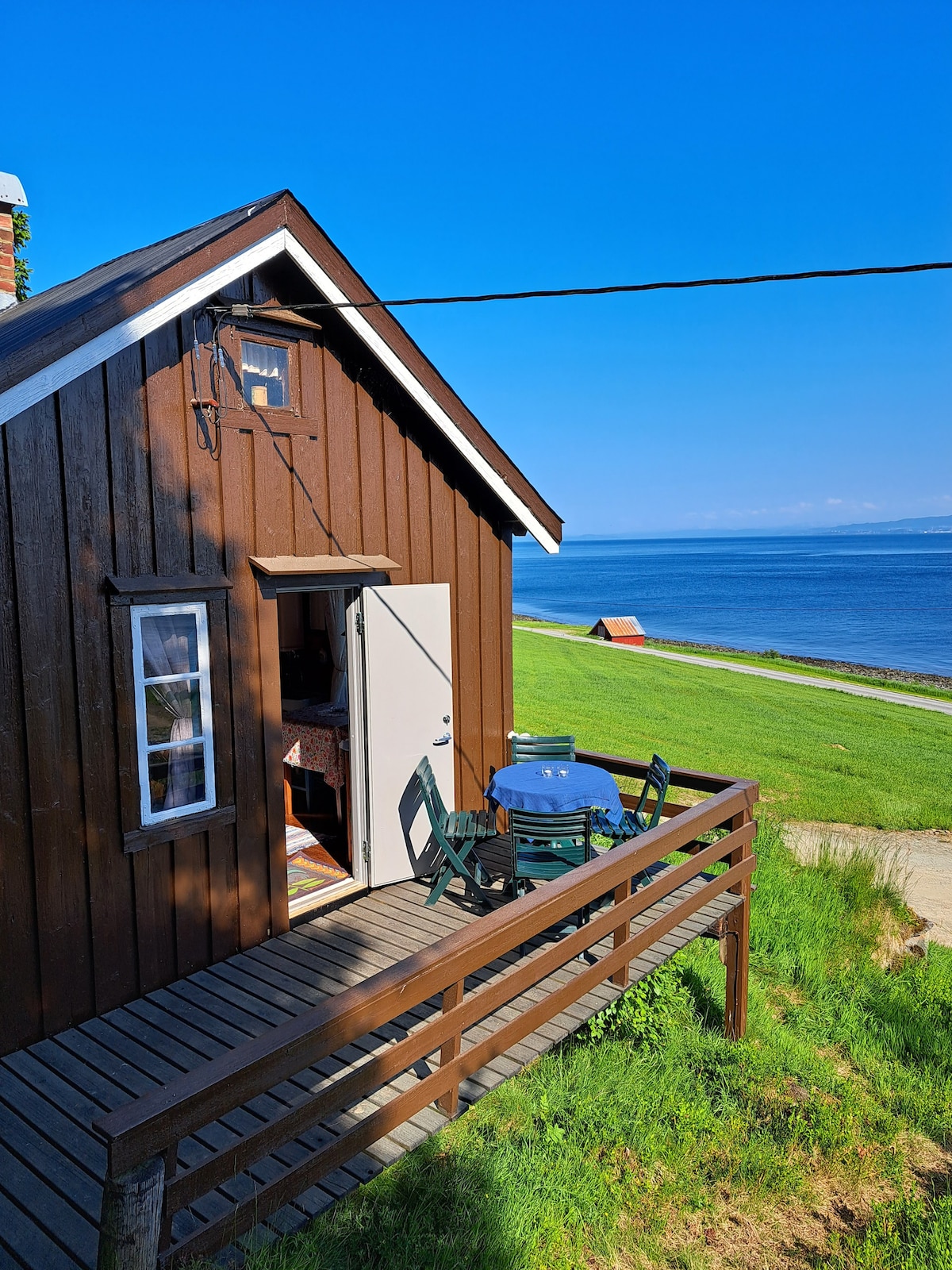 Langfjæra -海边小木屋