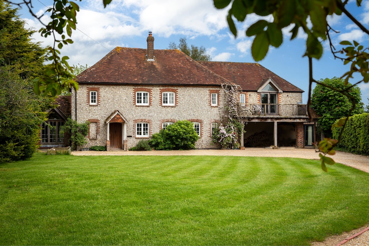 Beautiful Flint Farmhouse