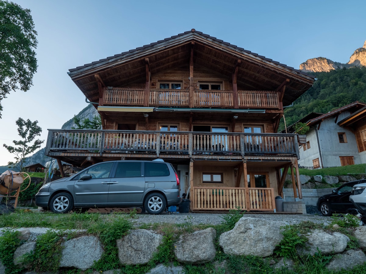 Appartement avec vue sur les Aravis.