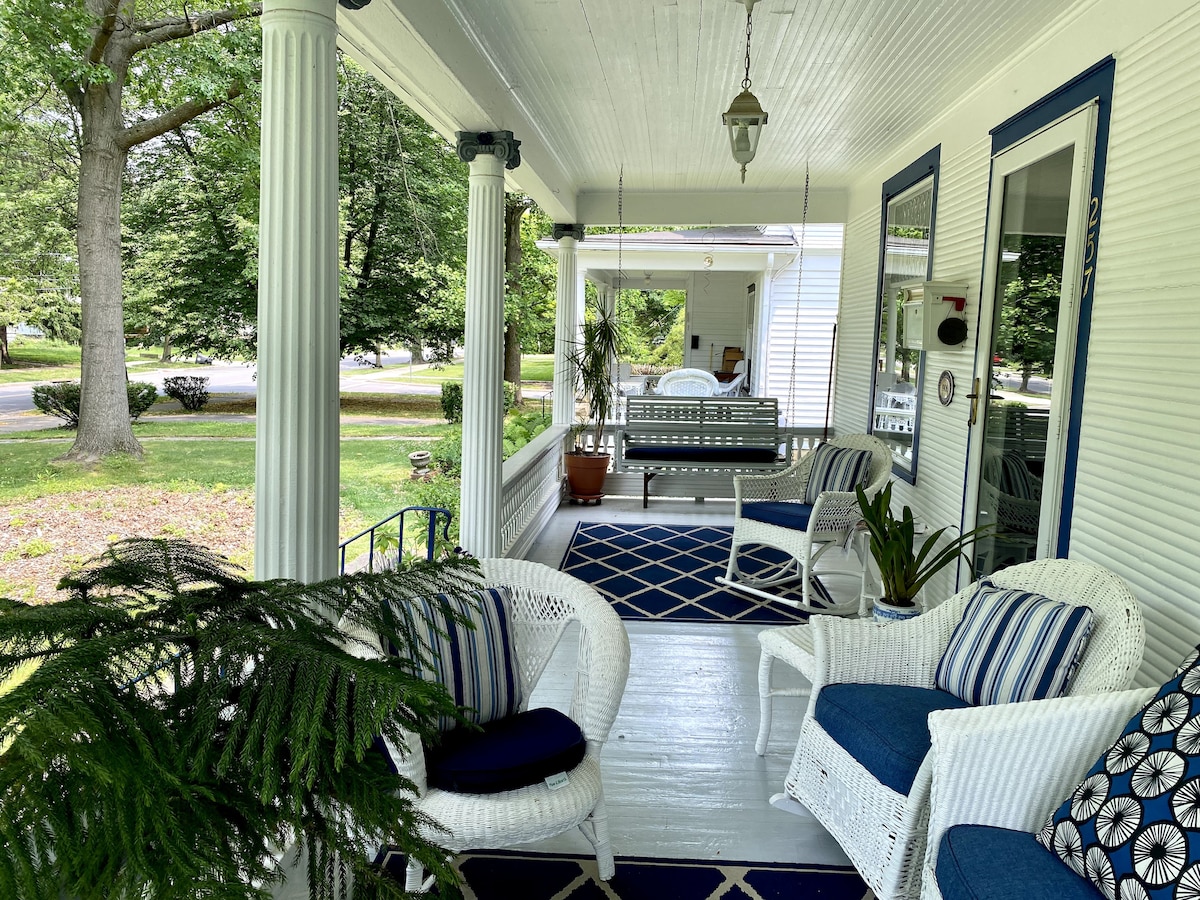 Inviting Victorian Century Home in Oberlin