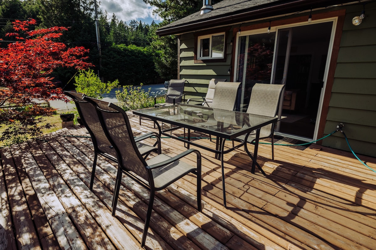 Outdoor Paradise, Family Retreat in Brackendale