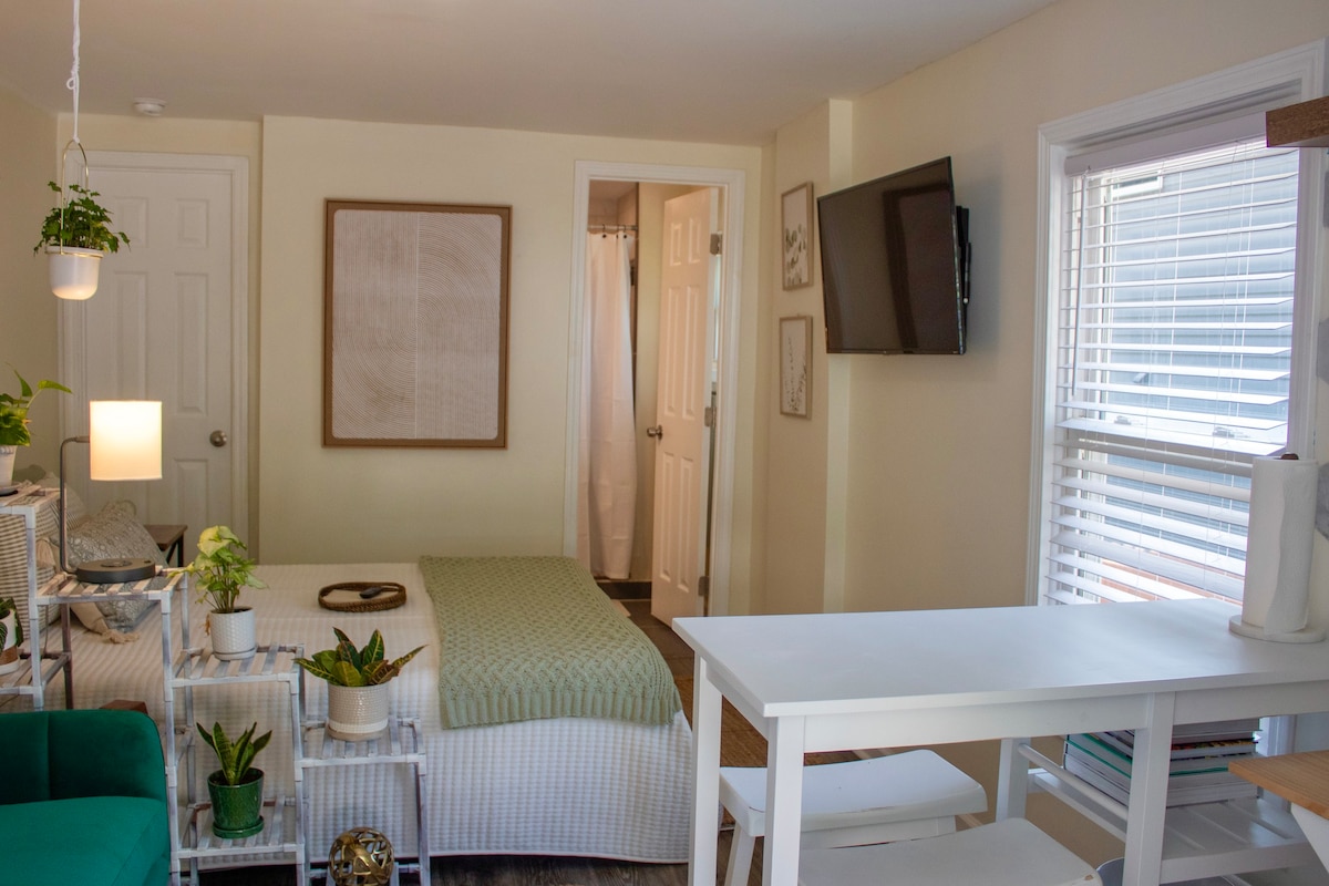 Cottage Suite - Near Emory