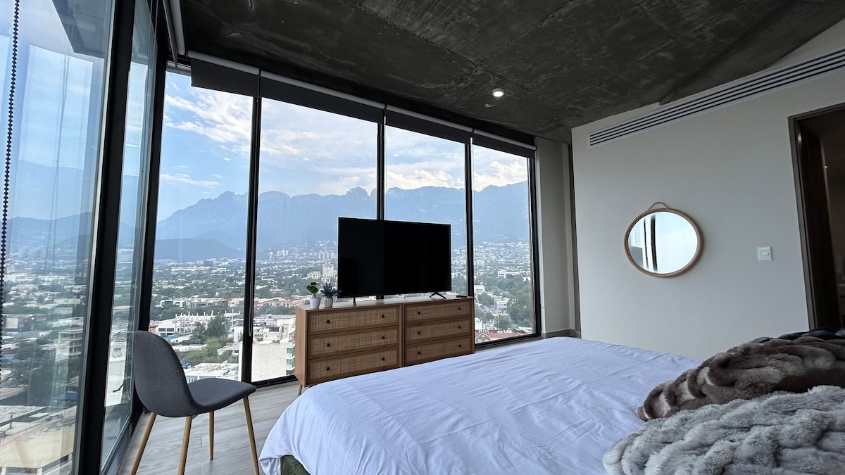 Panoramic & Cool Apartment