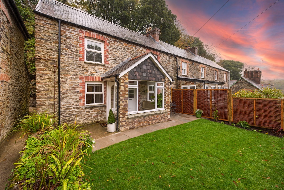 1 Rock Cottages Little Petherick