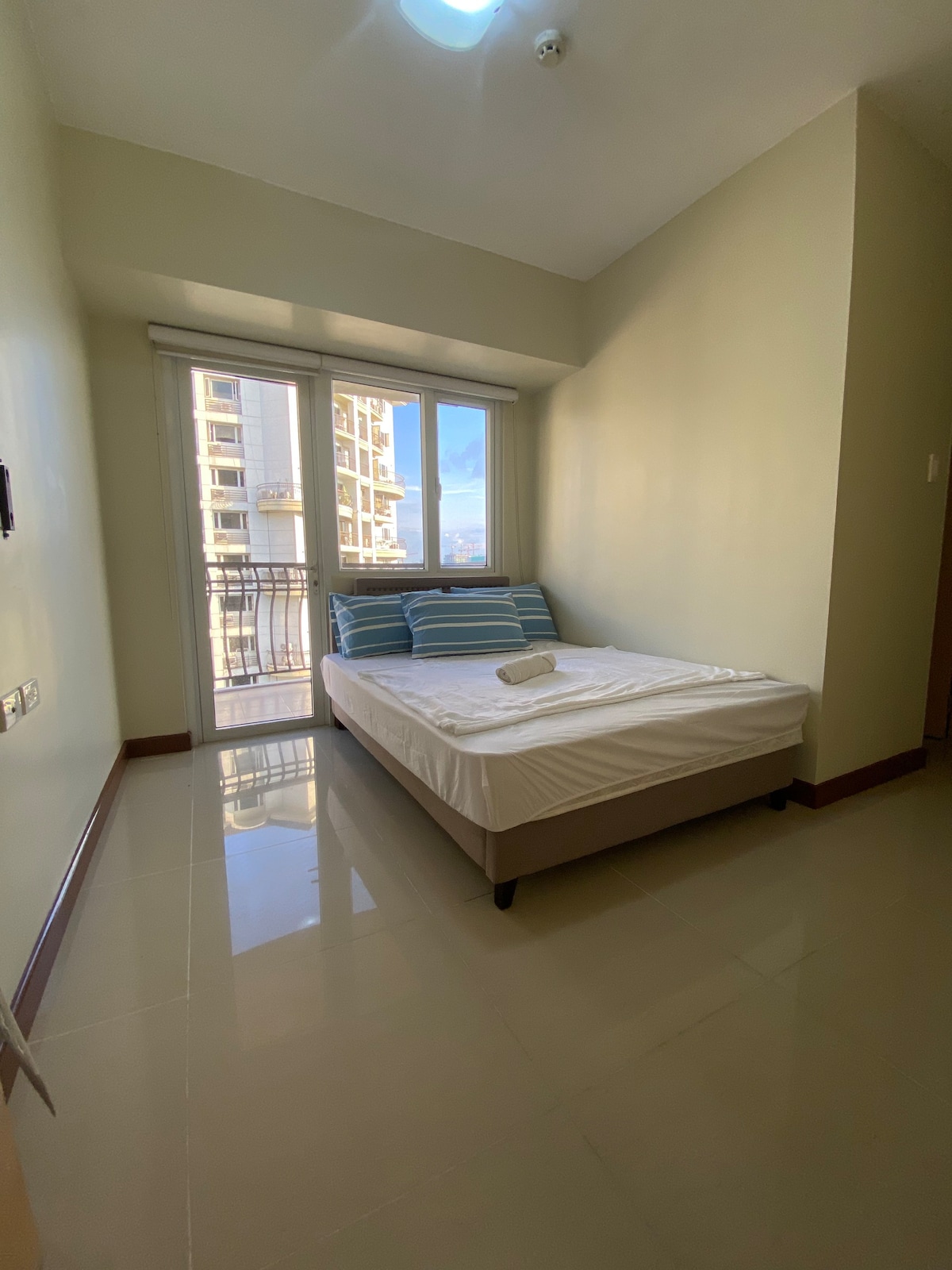 MOA和机场附近的Solemare 2BR