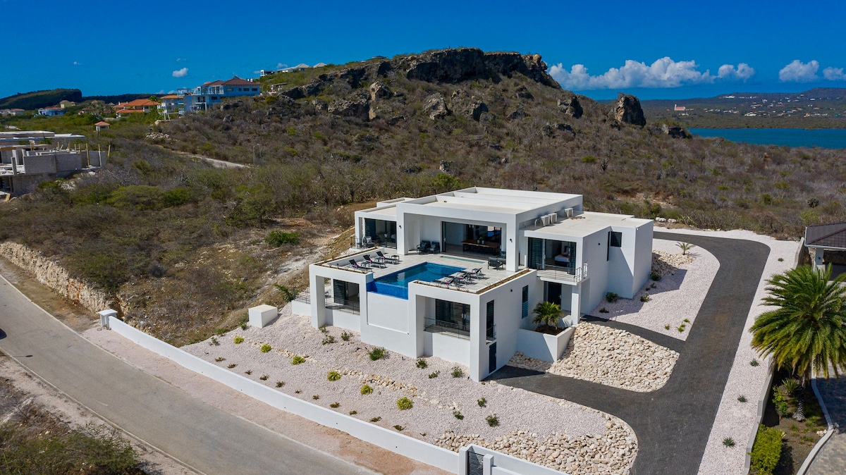 Dream Villa - Luxury sea view villa - Coral Estate