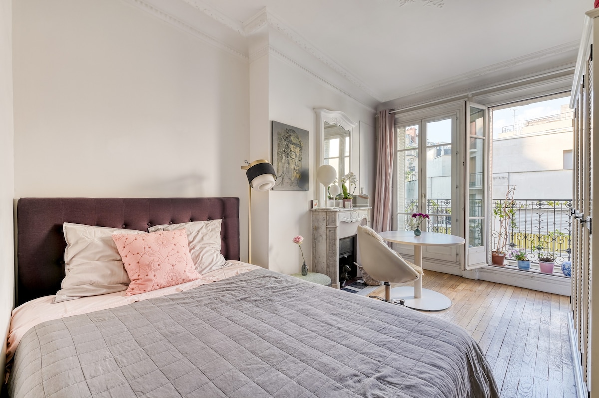 Spacious 2 Bedroom flat in 16th Arrondissement