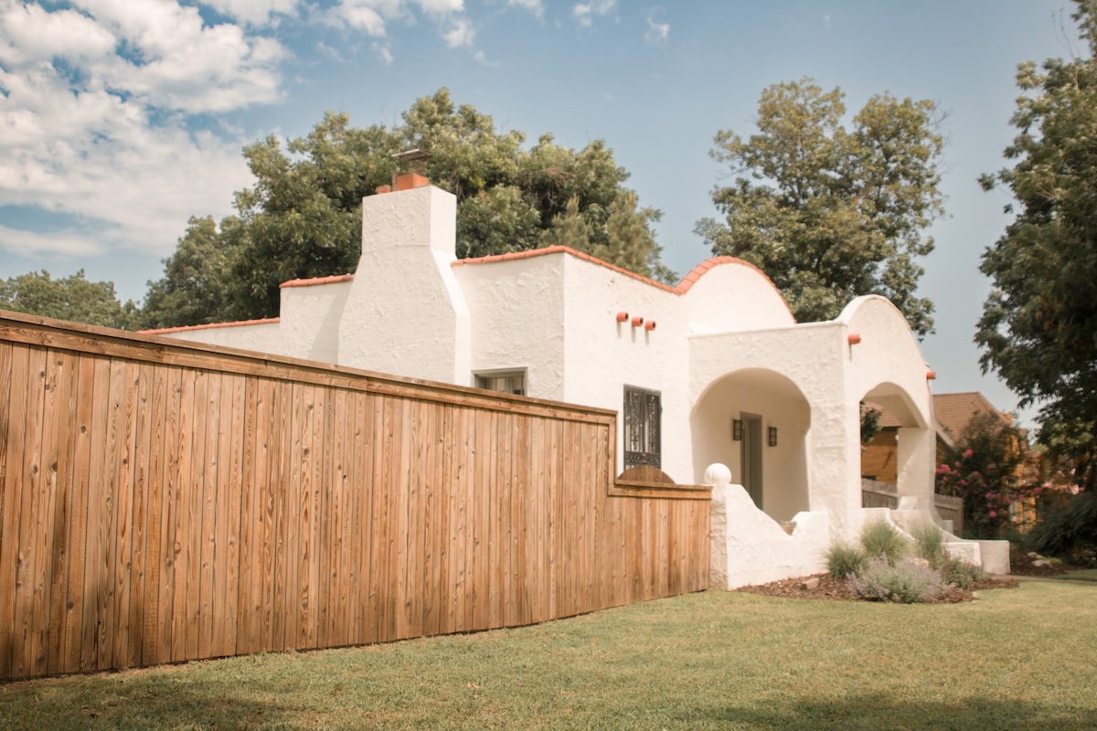 The Hacienda by Historic Braden Park/3BR/EVcharger