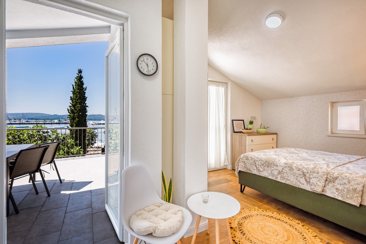 Miro Guesthouse Lux seaview 1,Tivat