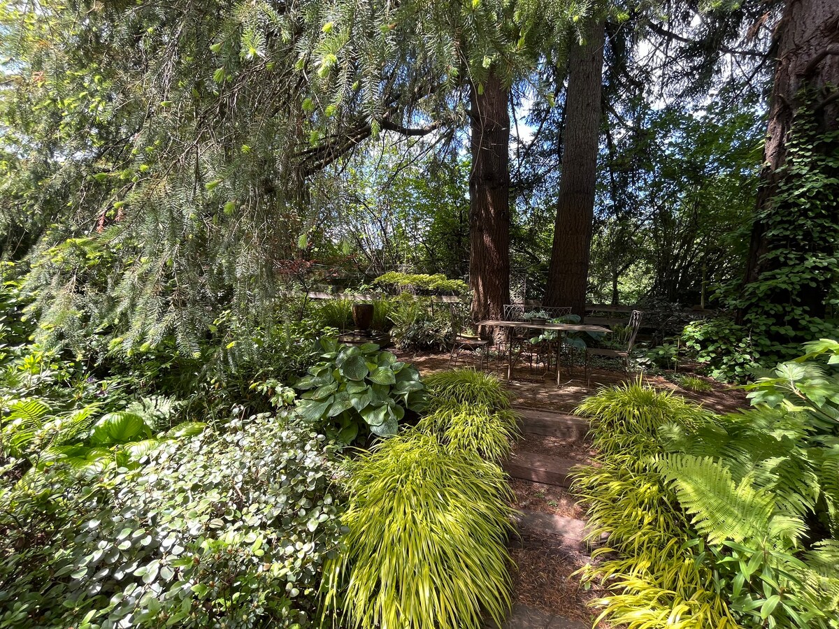 Bungalow in the Gardens