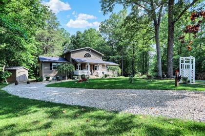 Marilyn's Cottage, Park-setting, King bed, Firepit