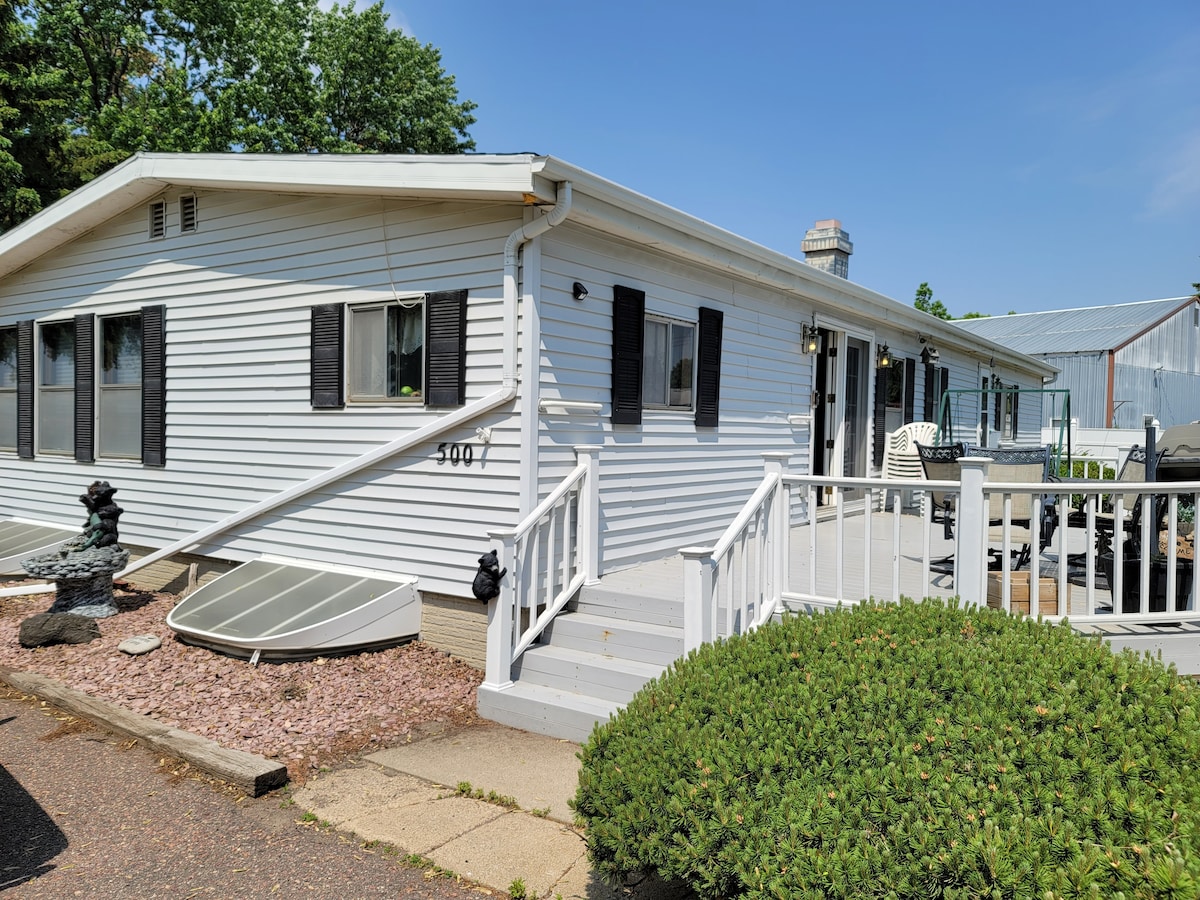 Spacious Retreat for Family and Friends