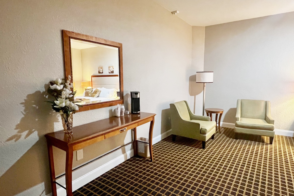Hotel Pinehurst- Magnolia Suite 102
