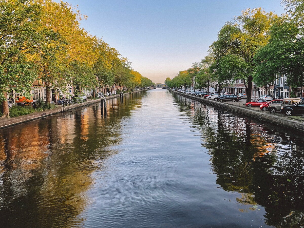 Canal View Stay Amsterdam