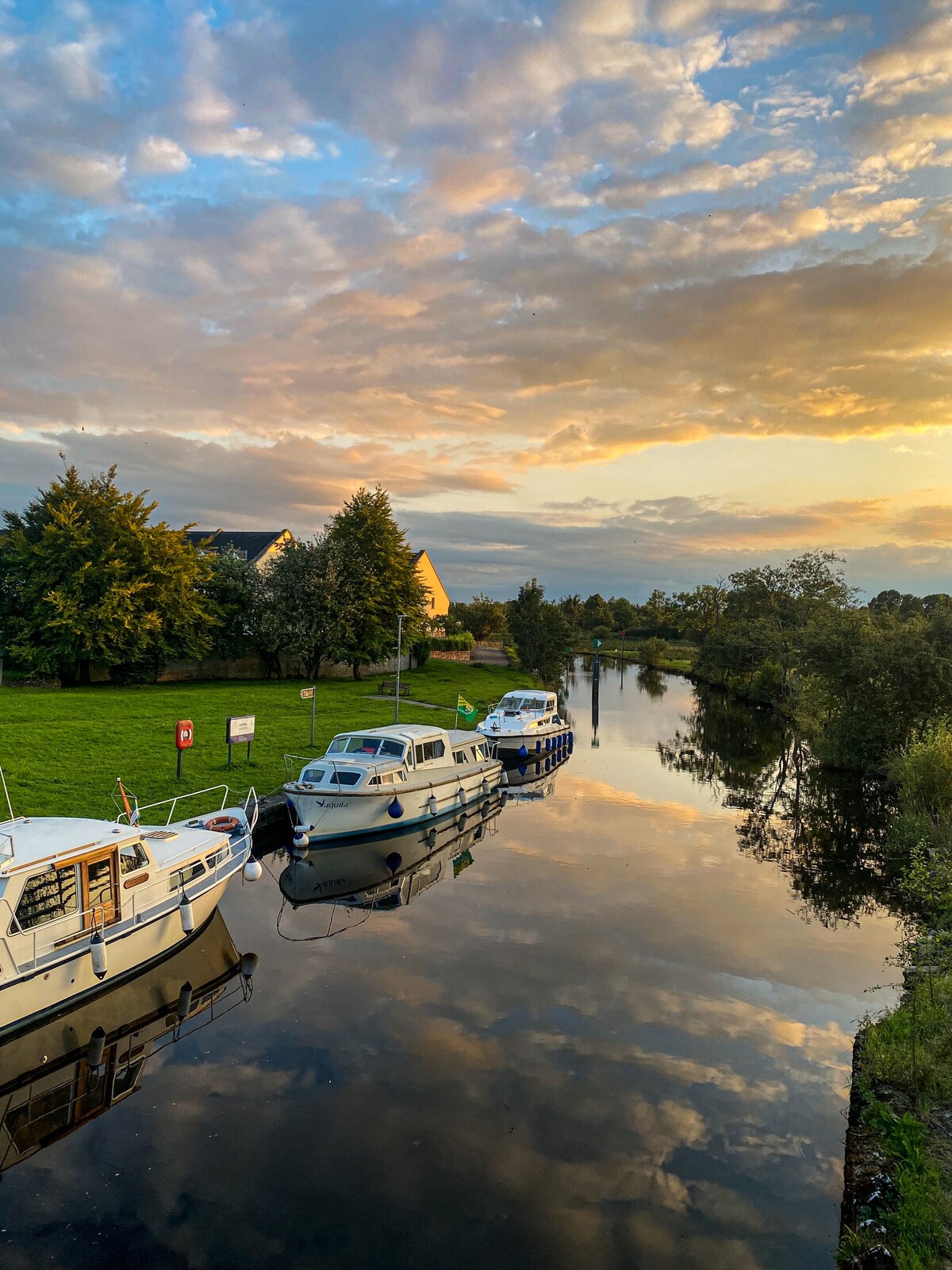 Leitrim Quay - Riverside Cottage 6