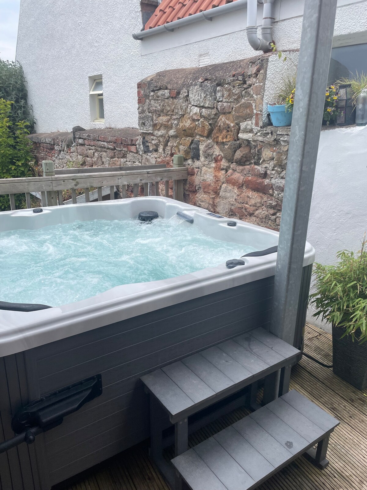 Home with Seaview & hot tub, Aberlady East Lothian