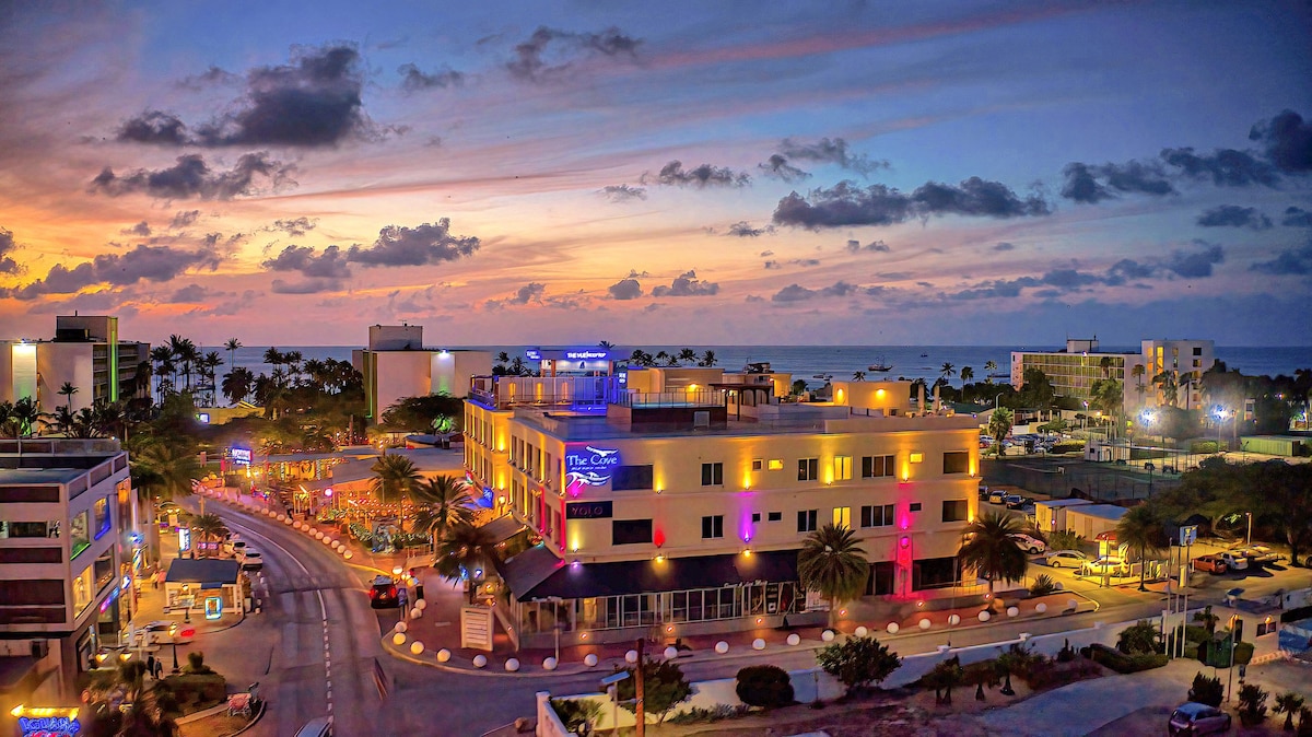 6B 6.5B Luxury ON Famous Palm Beach Hotel Strip