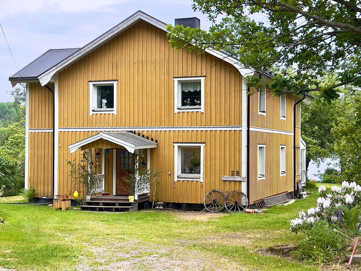Villa med sjötomt för uthyrning i Norrsundet !