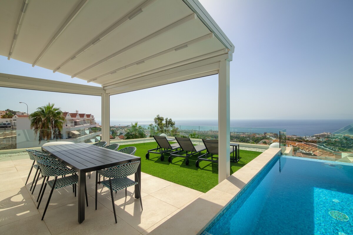 Lux 200m NEW Villa E with heated pool, ocean view