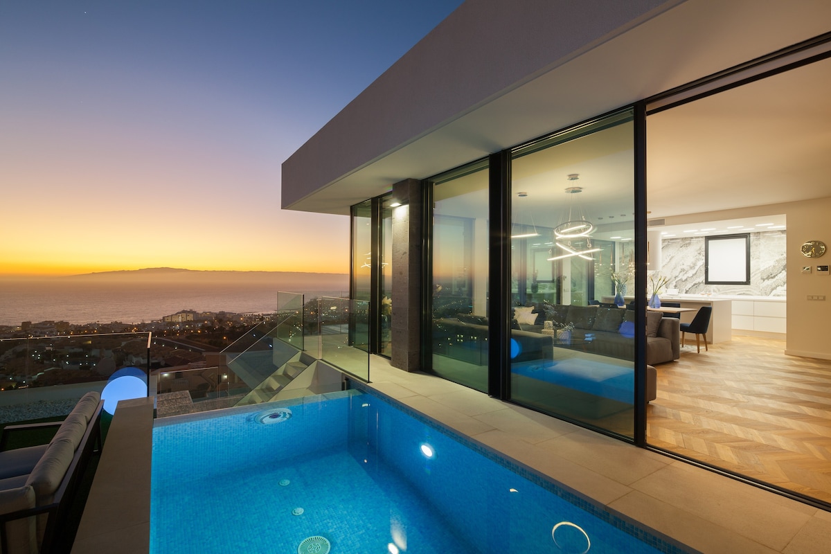 Lux 200m NEW Villa E with heated pool, ocean view