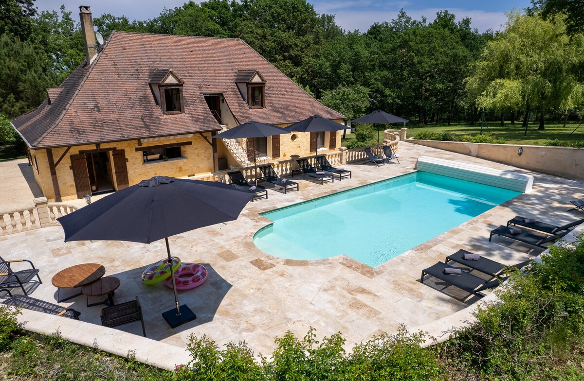 Luxurious retreat with heated pool near Monpazier