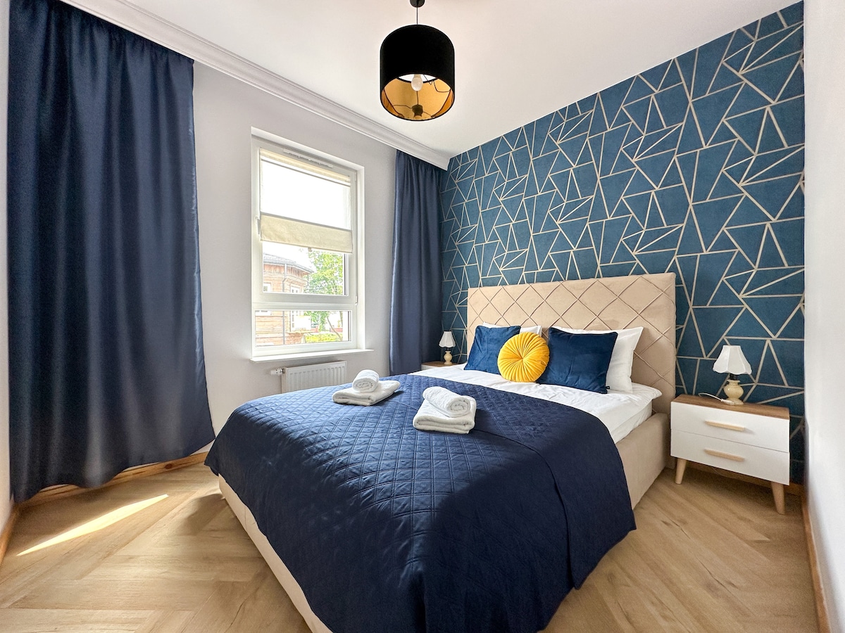 DMK Blue Apartment near Warsaw-Modlin Airport