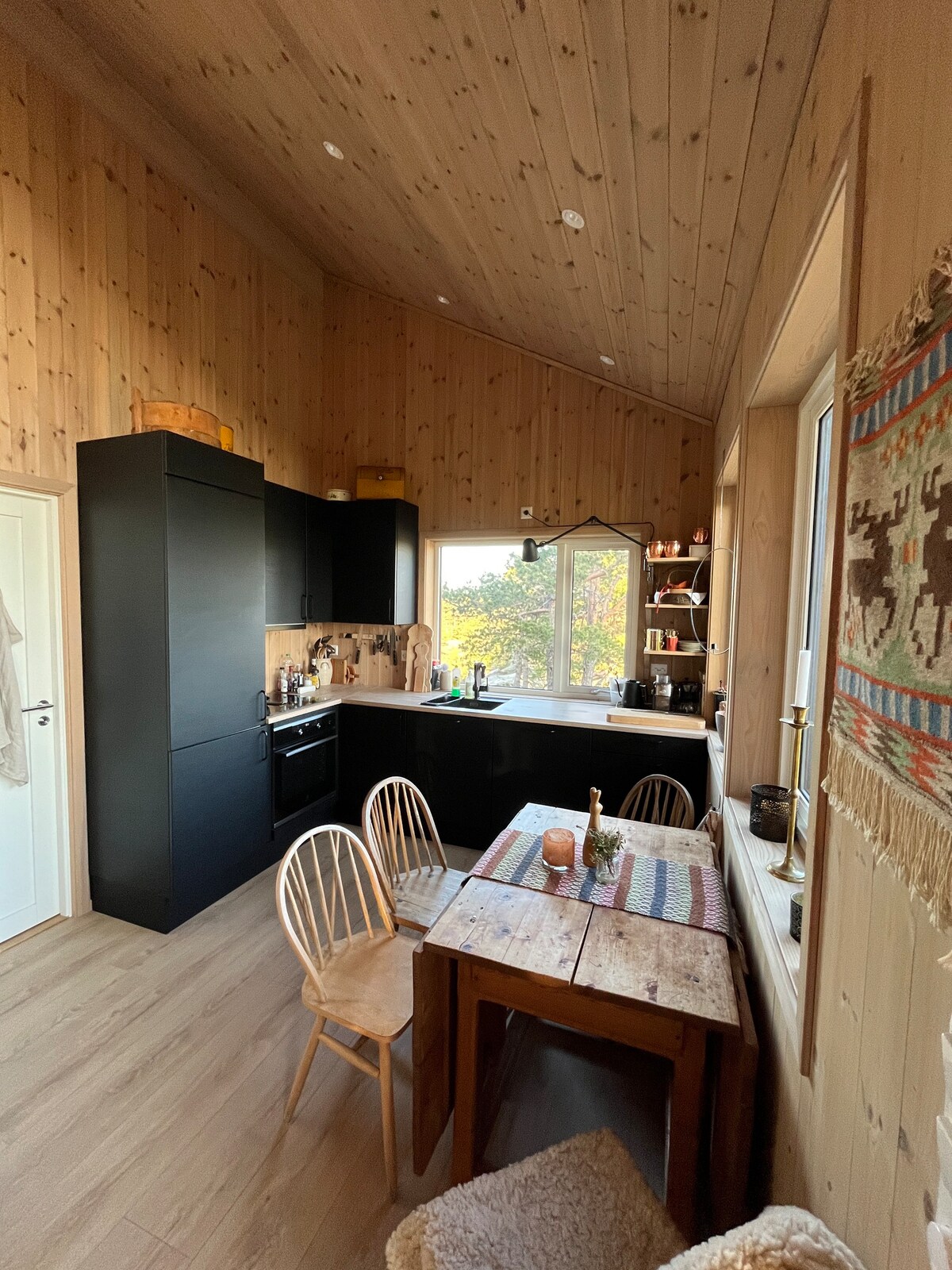 现代山间小屋