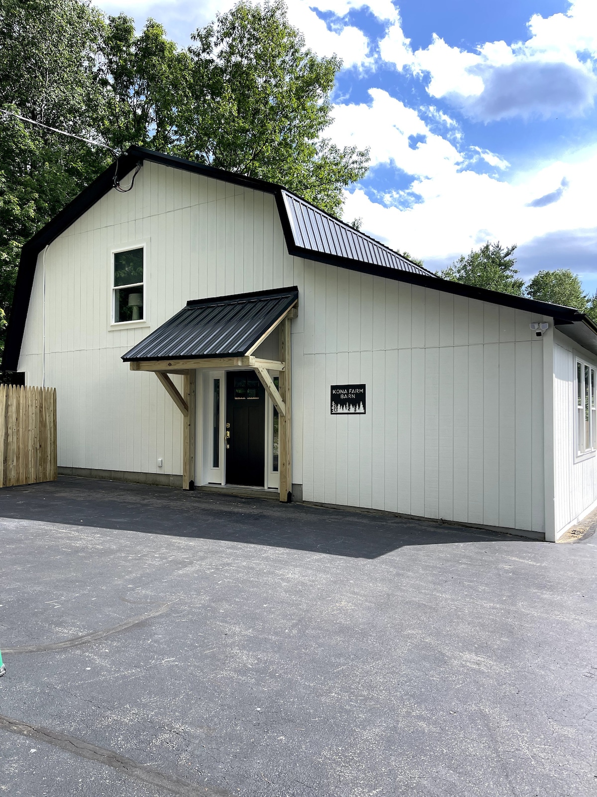 Kona Farm Barn