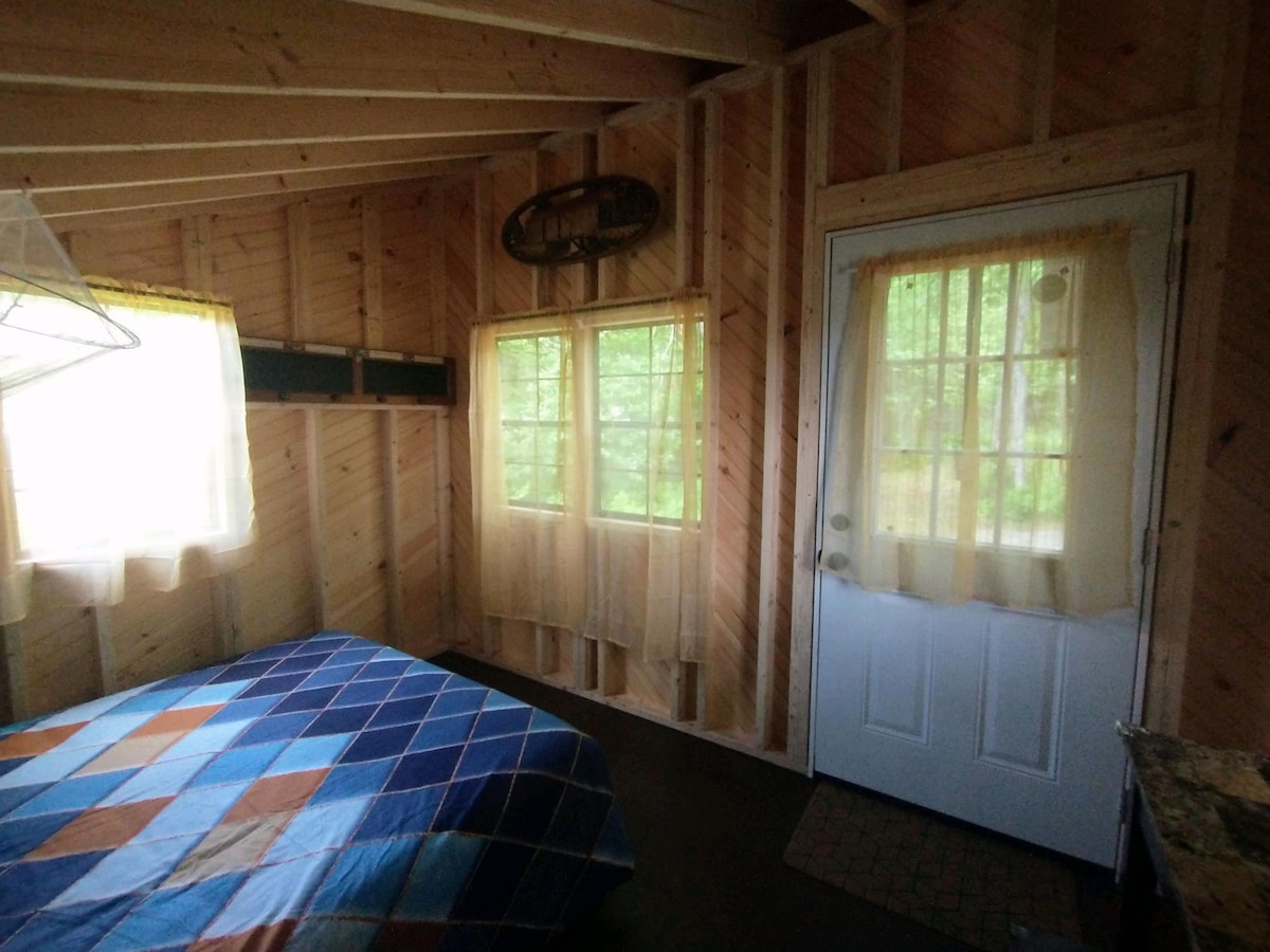 Schlafman 's Hollow Solar Cabin 1