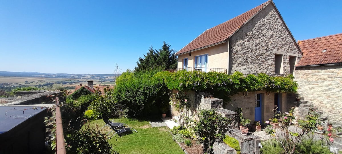 Chambres d'hôtes: vue sur le Morvan proche Vézelay