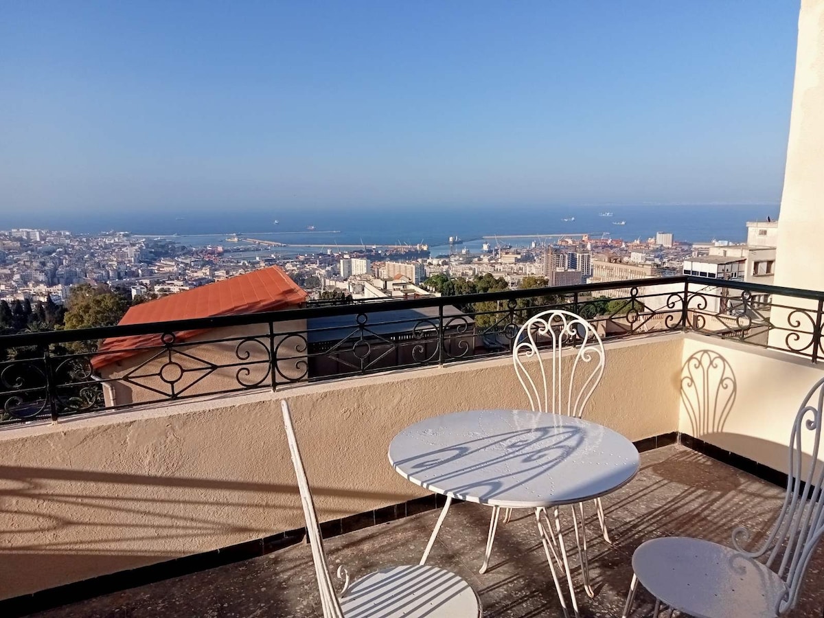 Superbe villa avec piscine, et vue époustoufflante