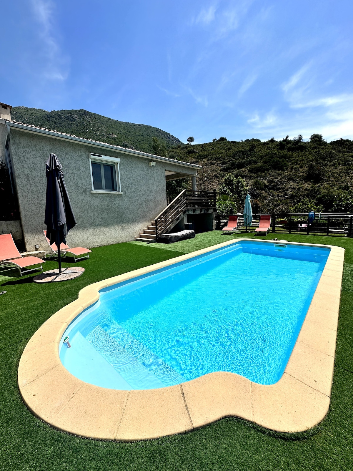 Maison Individuelle avec Piscine