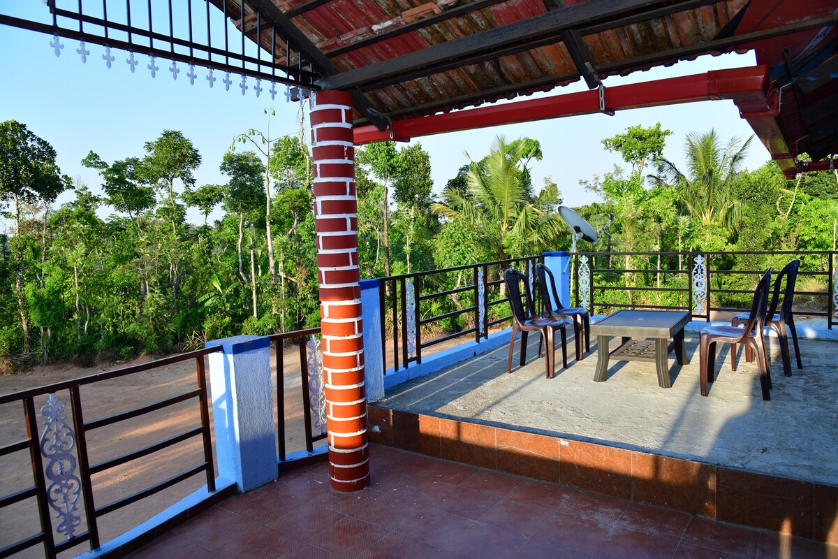 SugerLeaf Homestay with Balcony - One Group Only