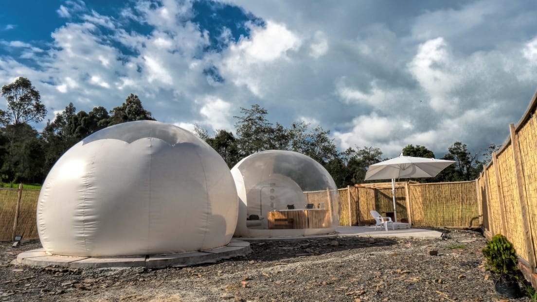 base lunar glamping