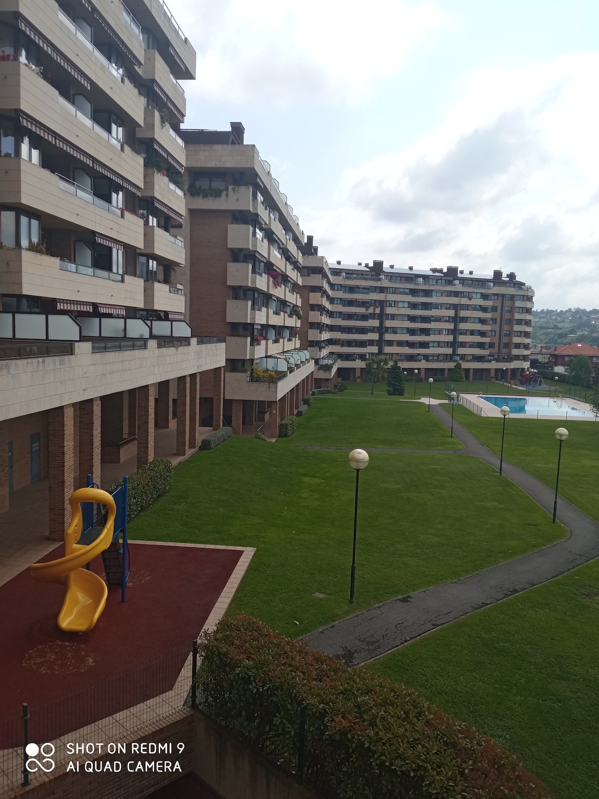 Apartamento con piscina, vistas