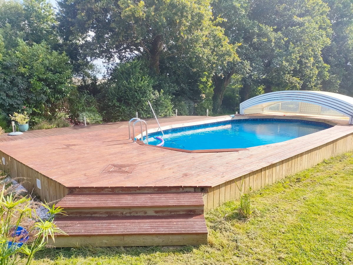 Appartement  jardin et piscine.