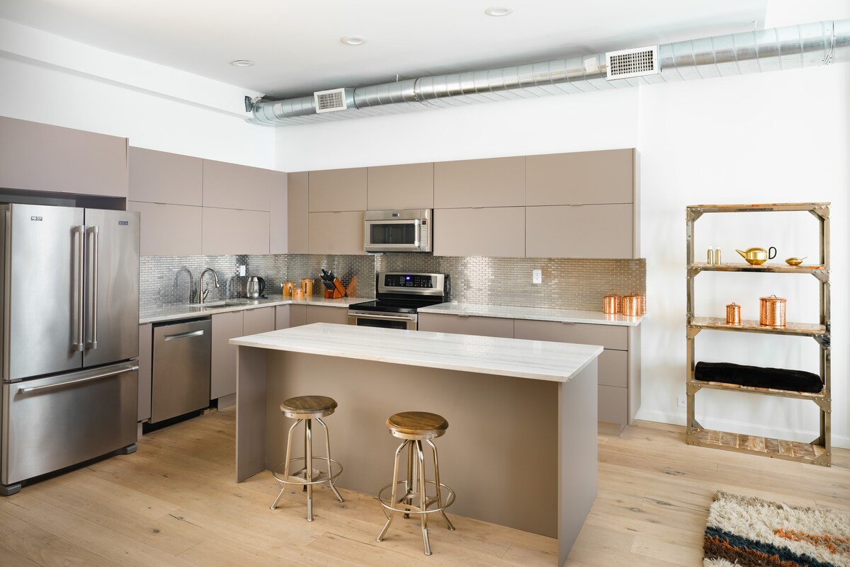 SOHO Loft Penthouse 2,000SF