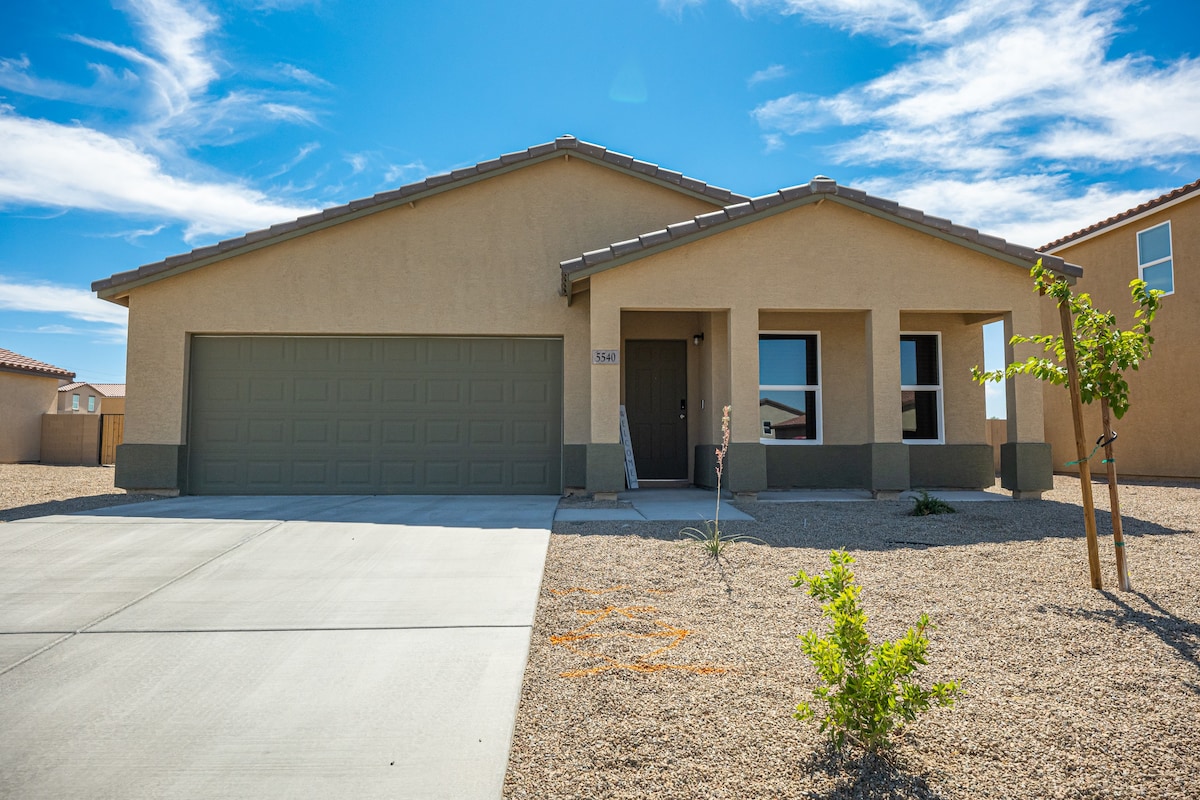 Quiet Get-Away Vacation home in Fort Mohave