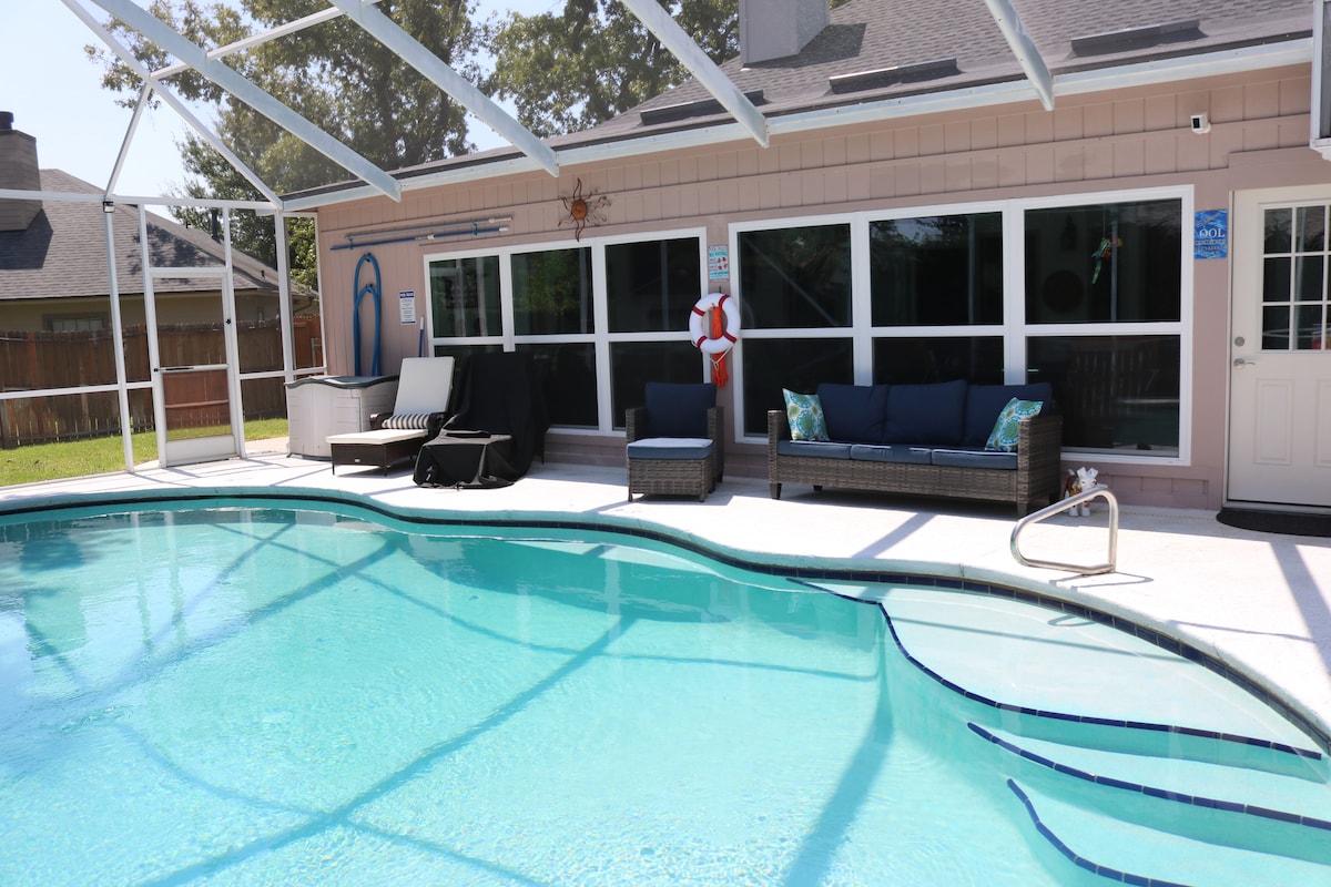 Beautiful Pool Home in Jacksonville