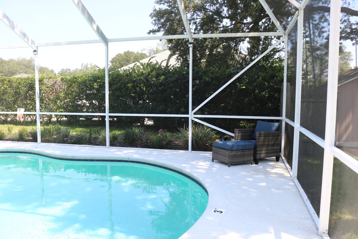 Beautiful Pool Home in Jacksonville