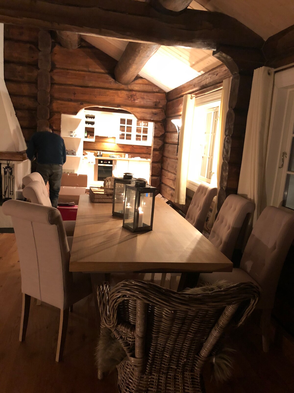 Aurdalsåsen -温馨宽敞的山间小木屋