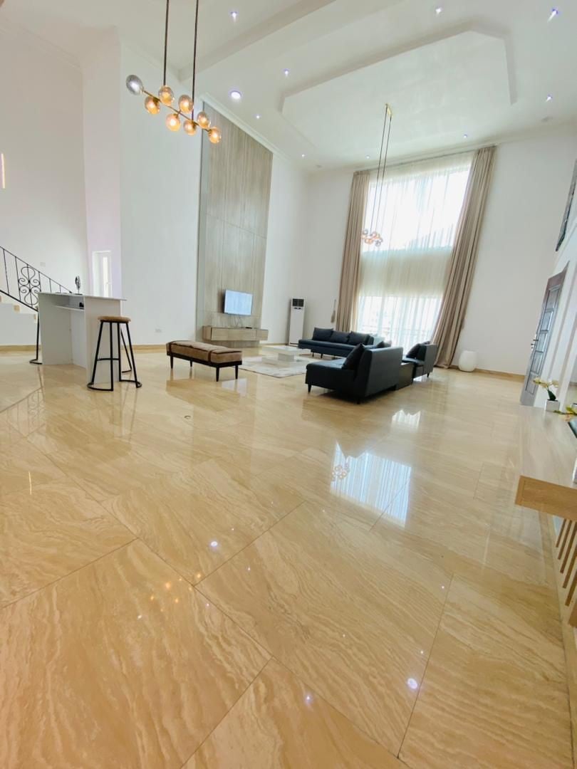 Luxury Serene 3 bedroom Penthouse Apartment.