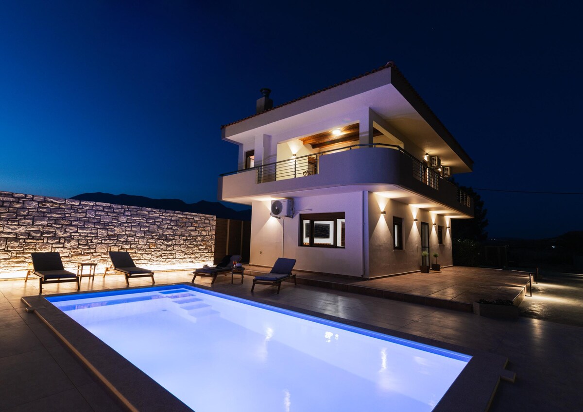 SandShine Luxury Villa