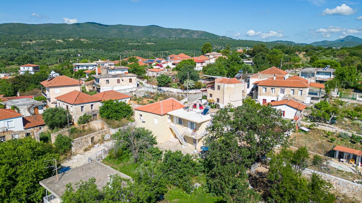 Village house xatzis