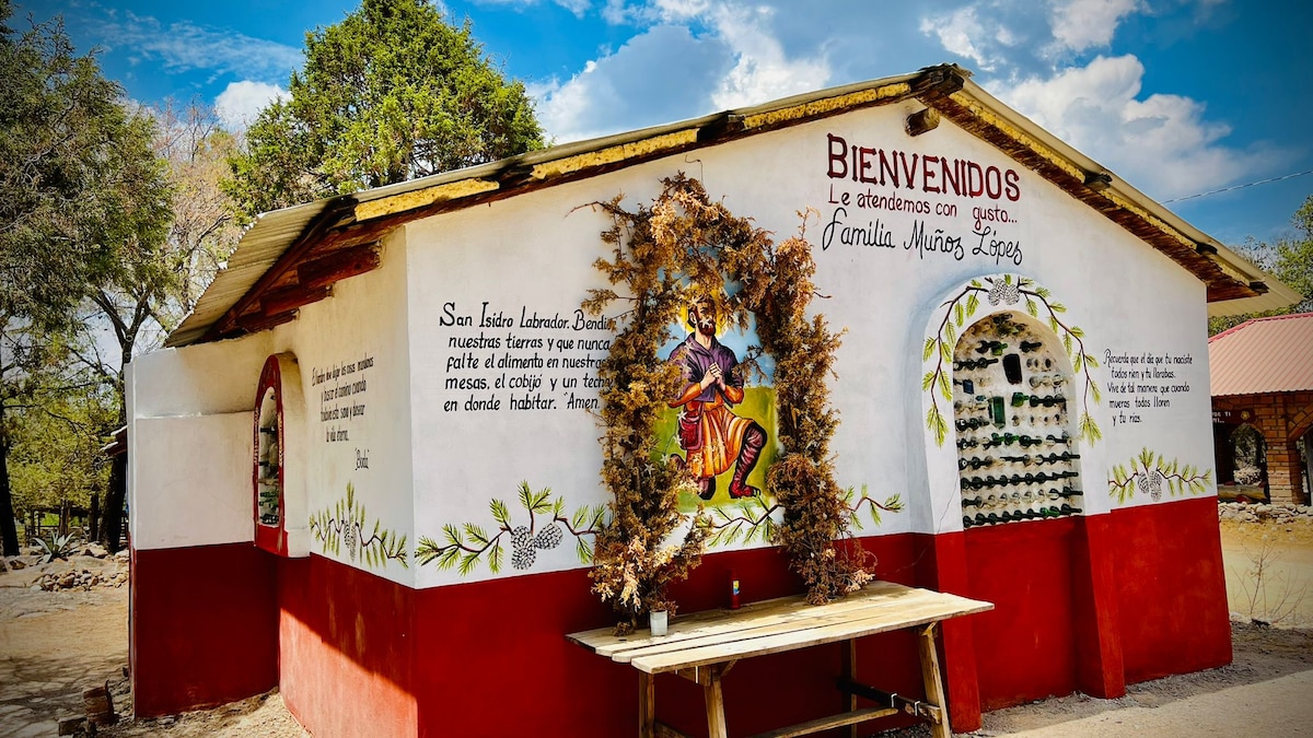 Cabañas Isidro Lodge 
Cerocahui