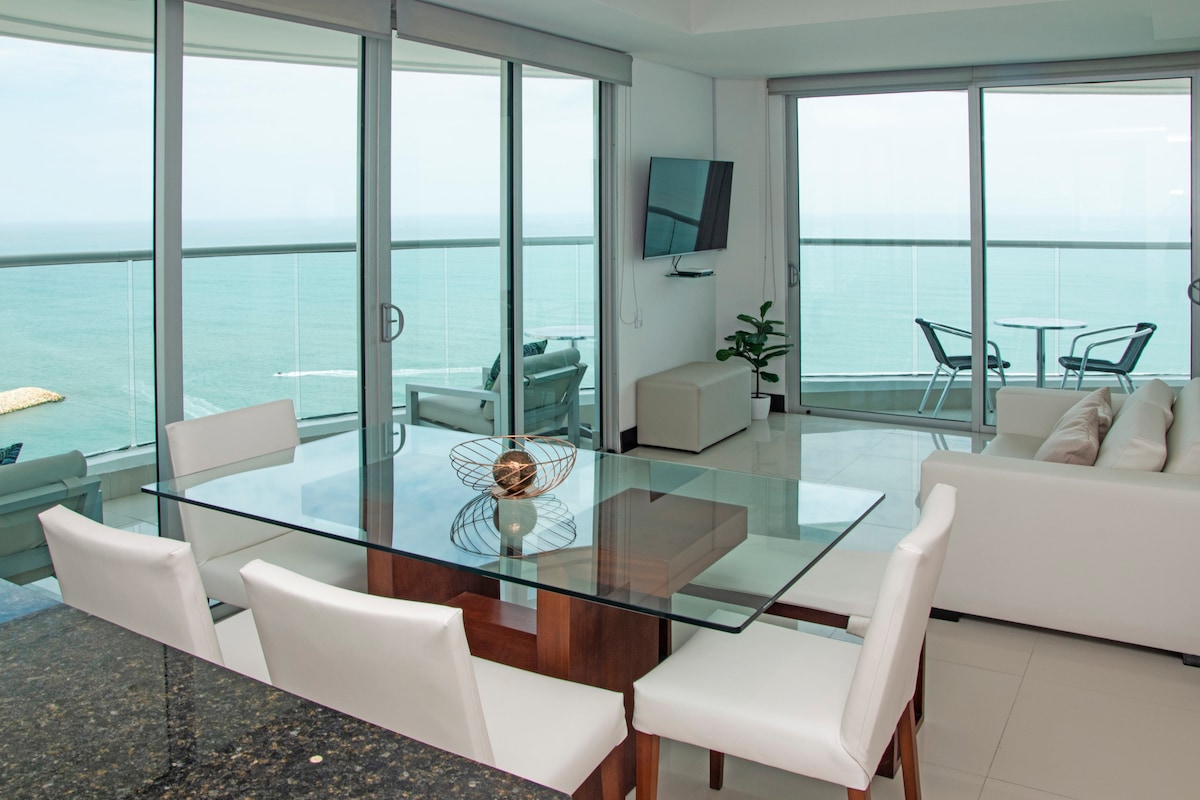 Amazing Oceanfront 3 Bedroom Apt