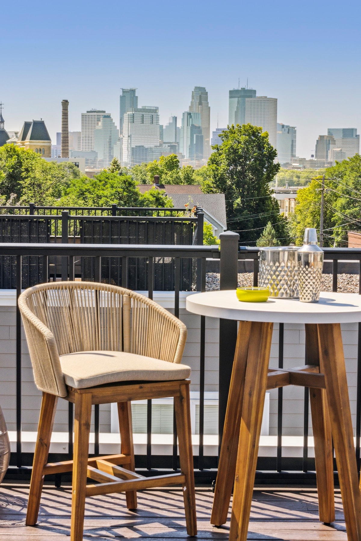 Retro Urban Retreat + Rooftop Deck | MPLS