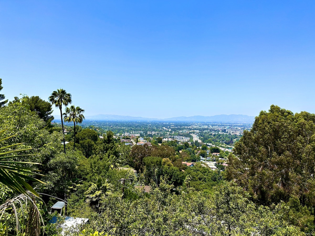 Hollywood Hills Retreat-Walk to Universal Studios
