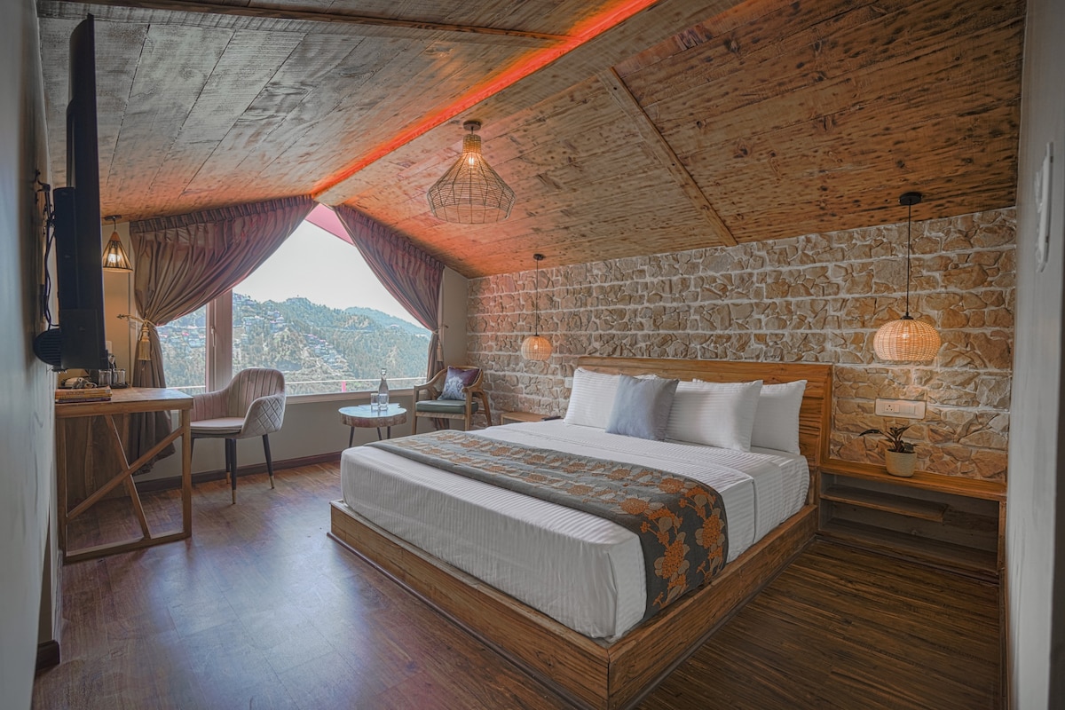 Cozy 3BH Shimla Forest View Saanjh~Attic Abode